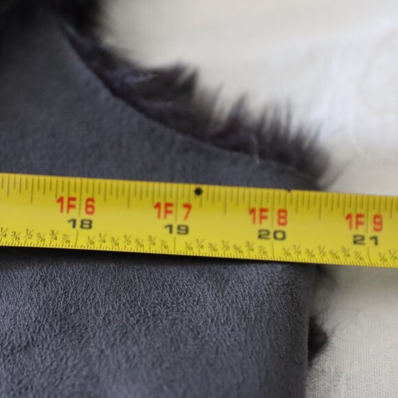 Loft Open Front Faux Leather/Fur Vest Size Medium Grey Outer with Black Faux Fur - Picture 6 of 13